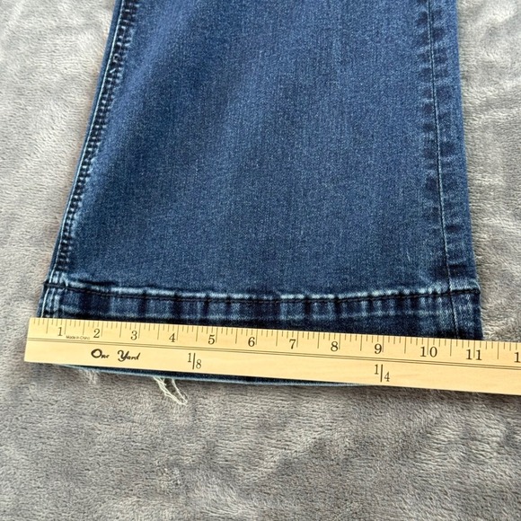 Rock & Roll Cowgirl Women's Jeans Mid Rise Flare Trouser Size 29X36 - Picture 12 of 13